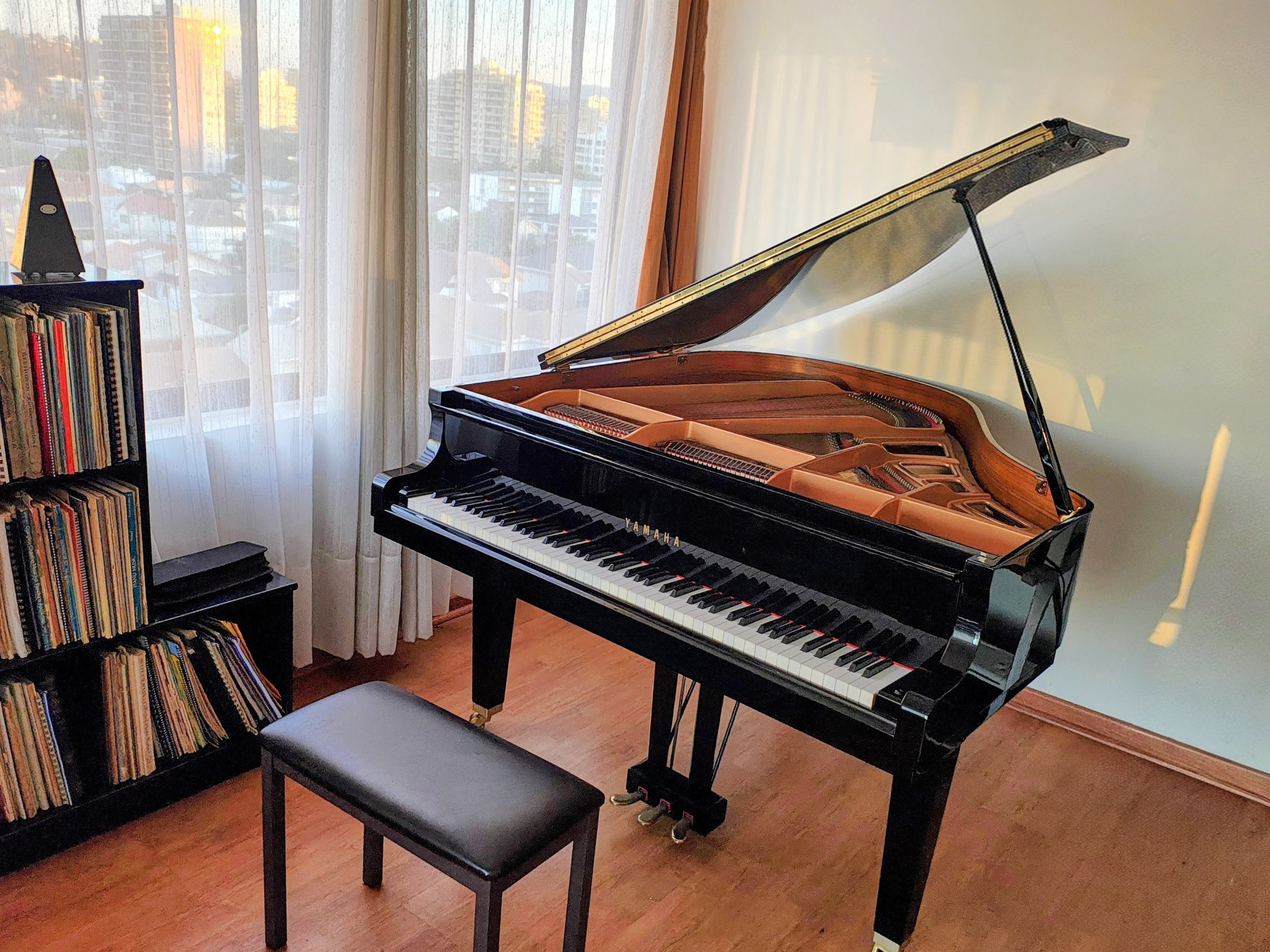 Piano de cola Yamaha profesional