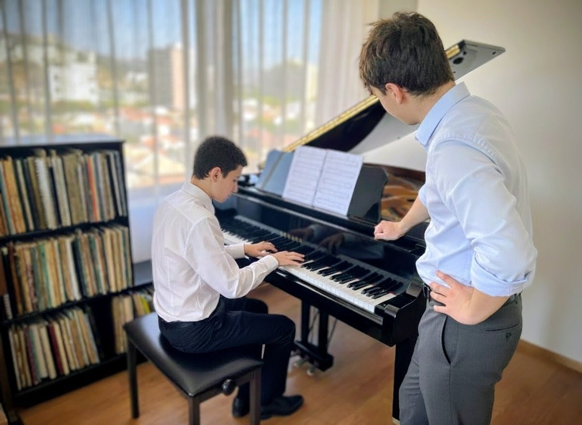 Clases de piano para adolescentes y adultos